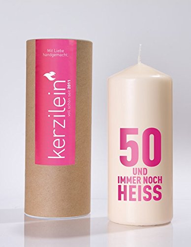 Unbekannt Kerze / Stumpen-Kerze / Geburtstags-Kerze 50 UND Immer NOCH HEISS Kerze in weiß mit Aufdruck in pink zum 50. Geburtstag - Geburtstags-Deko - Geburtstags-Geschenk - 50 Jahre - von Kerzilein von Unbekannt