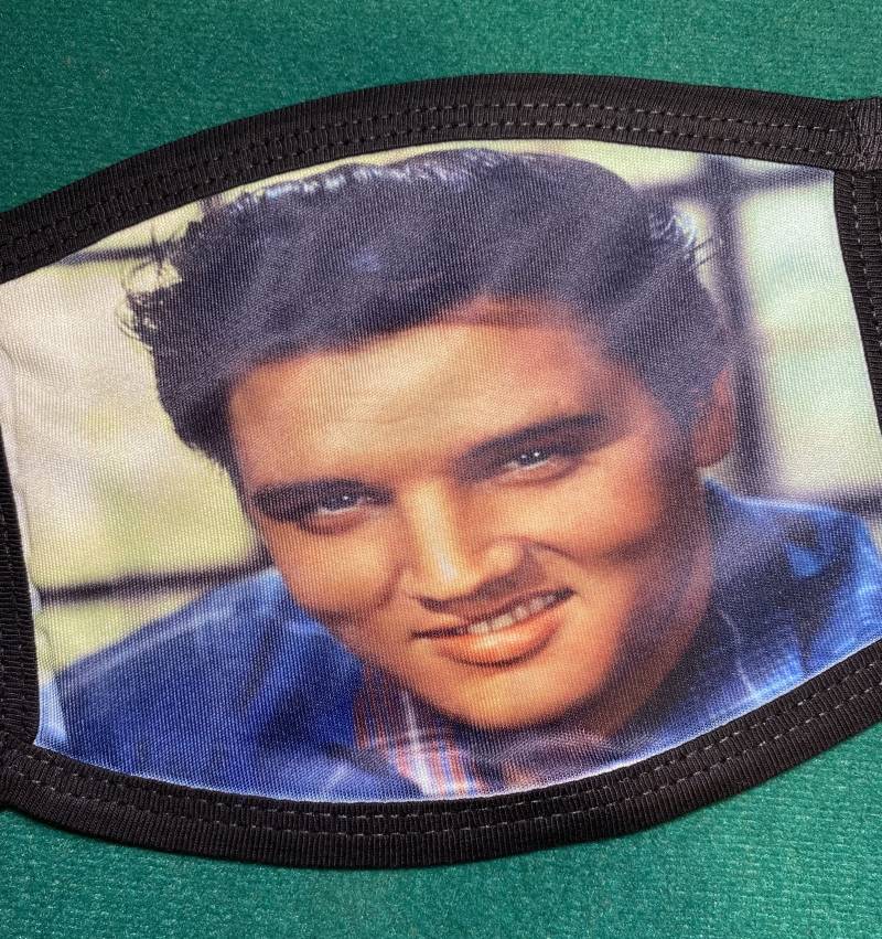 Rock & Roll Lächelnde Elvis Presley Gesichtsmaske Wiederverwendbare Waschbare Doppelschicht von UptownCustomMask