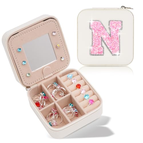 Uygafly Personalisiertes Schmuckkästchen für Damen und Mädchen – modische Mini-Schmuckschatullen – trendiger Reise-Schmuck-Organizer mit Initialen – Teenager-Geschenke | Creme, N von Uygafly