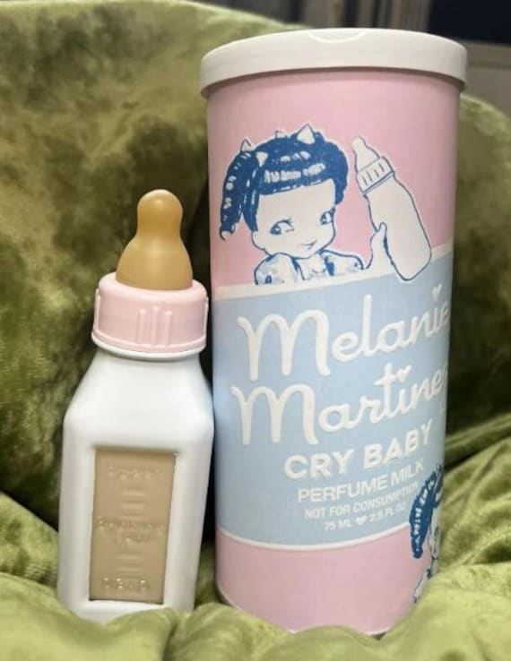 Seltene Melanie Martinez Crybaby Parfüm Flasche Mit Originalverpackung von VafushopCo