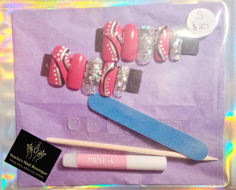 Personalisiertes Press On Nail Set von VenitasNailBoutique