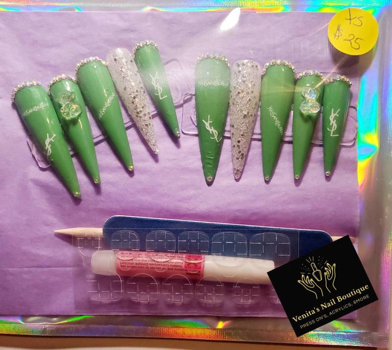 Personalisiertes Press On Nail Set von VenitasNailBoutique