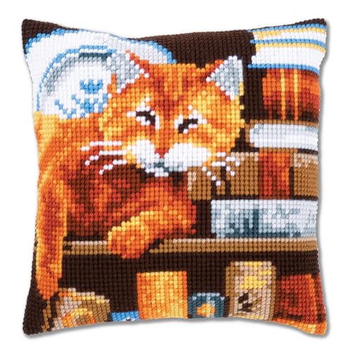 Vervaco PN-0163873 Kreuzstichkissen Katze zwischen Büchern Kreuzstichpackung, Stramin, weiß, 40 x 40 x 0,30 cm von Vervaco