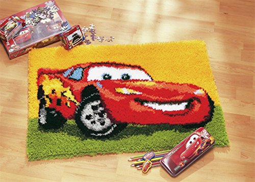 Vervaco Knüpfteppich Lightning McQueen Knüpfpackung zum Selbstknüpfen eines Teppichs, Stramin, weiß, 70 x 45 x 0,3 cm von Vervaco