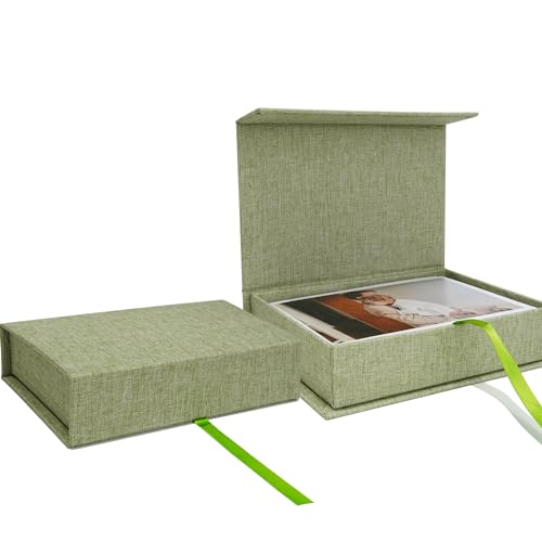 Vienrose Photo Storage Box 4x6, Fotoaufbewahrungsbox 10x15 cm, Foto Organizer aus Leinen, Aufbewahrungs- und Erinnerungsbox für Fotos, Bilder, Postkarten, Geschenkbox für Andenken, Keepsakes Grasgrün Vienrose Photo Storage Box 4x6, Fotoaufbewahrungsbox 10x15 cm, Foto Organizer aus Leinen, Aufbewahrungs- und Erinnerungsbox für Fotos, Bilder, Postkarten, Geschenkbox für Andenken, Keepsakes Grasgrün von Vienrose