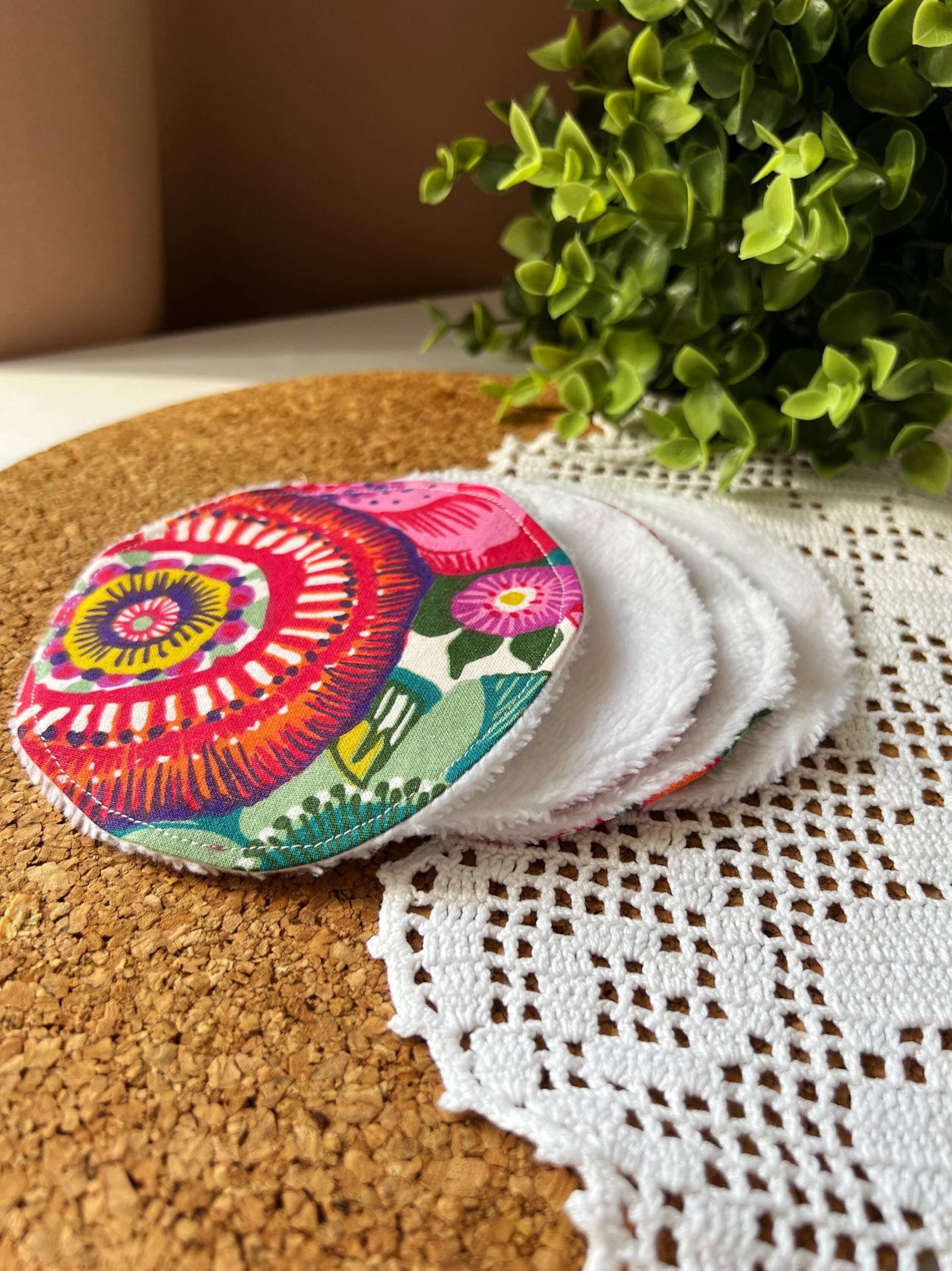 Abschminkpads Set Nachhaltig Wiederwervendbar Reinigungspads Kosmetikpads Geschenk Make-Up Entferner Pads Xxl Bunt Blumen von VikkisNaehShop