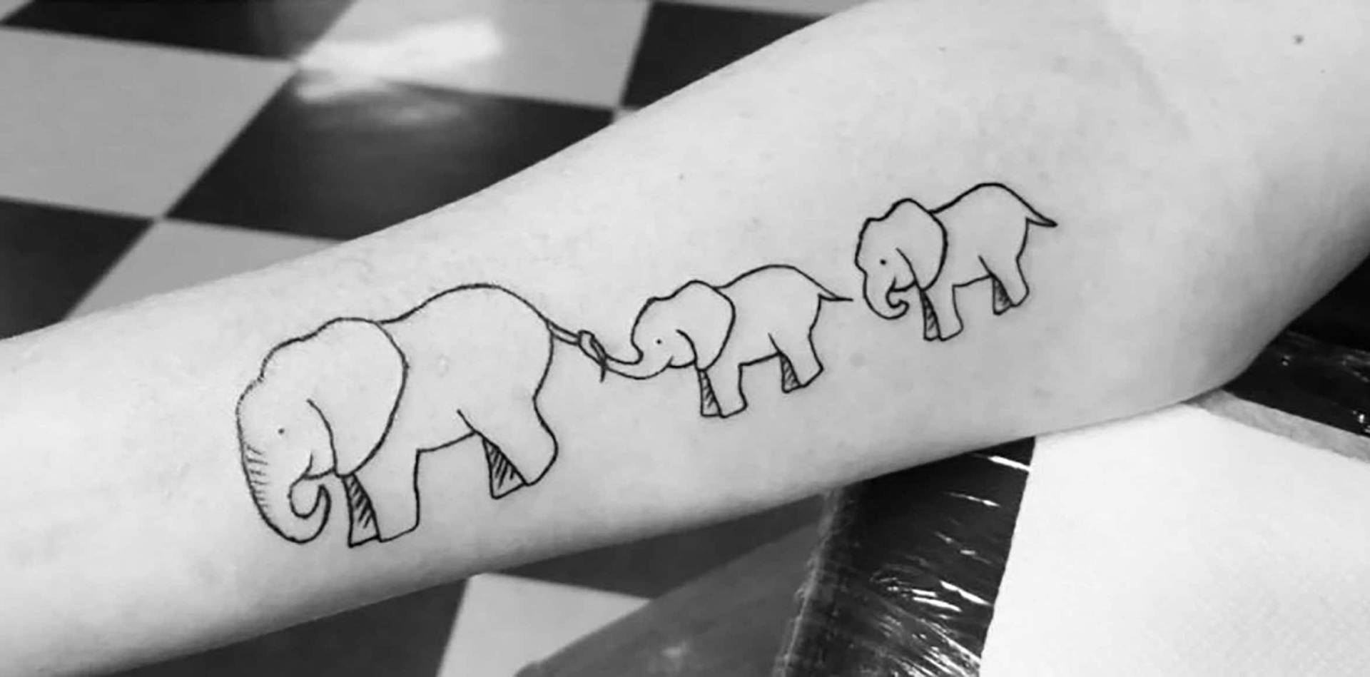 Elefanten Temporäres Tattoo - Elefant Mit Ihren Rüsseln Umschlungen Mutter Und Tochter Tattoo, Aufkleber, Aufkleber Geschenk Für Mama von ViktorNCrafts