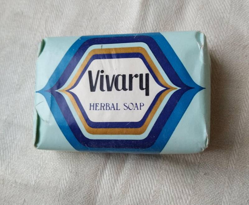 Vintage Seife Bar Kräuterseife Vivary Made in India Vivary Sammler Bad Küche Dekor von VintageEssenceGoods