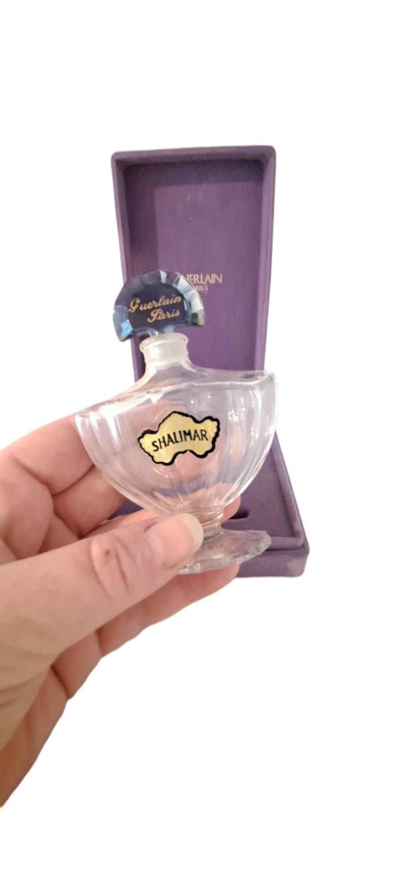 Vintage Guerlain Paris Shalimar Baccarat Parfümflasche in Originalverpackung von VintageMinks