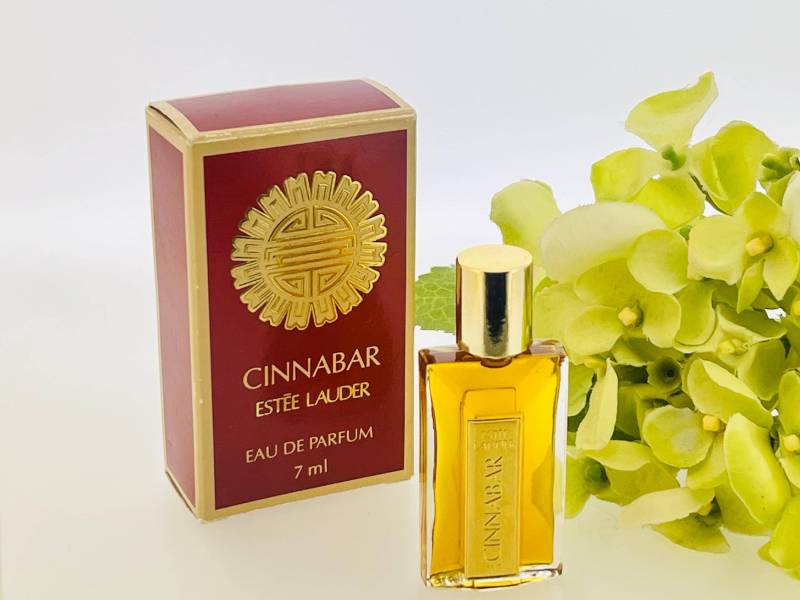 Vintage Cinnabar Estēe Lauder 1978 Eau De Perfume 7 Ml von VintagePerfumeShop