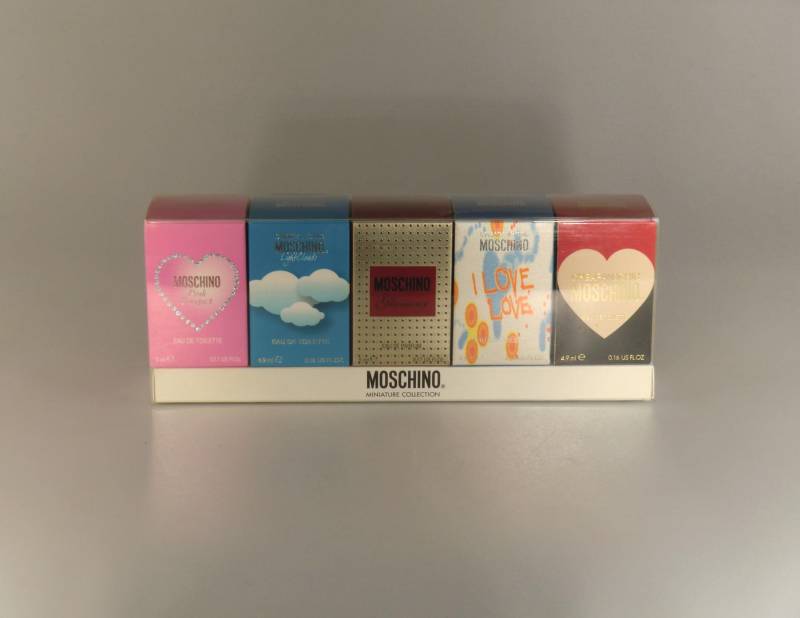 Moschino Miniature Collection Light Clouds Glamour Günstige Und Schick I Love Rosa Blumenstrauß von VintageRetroEu