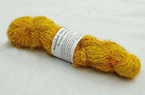 100g Recyceltes Sari Silk Garn Handgesponnenes Gelbgold Weiche Garne von Vintageandyou