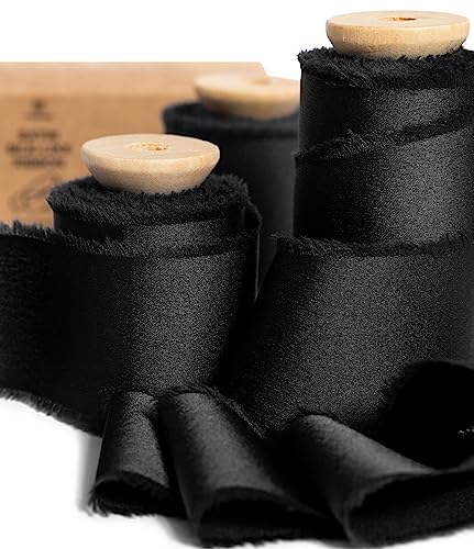 Vitalizart Satin Seidenband Schwarz, Geschenkband 3,8 cm x 13,7 m mit Holzspule, Handgefertigte Stoffband für Geschenkverpackungen, Festliche Dekorationen, DIY-Basteleien, Hochzeitssträuße von Vitalizart