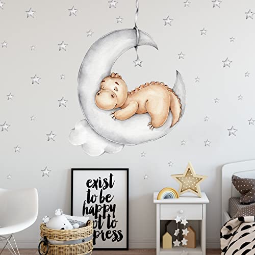 WANDKIND Dino auf dem Mond Wandtattoo V323 | handgezeichnet | AUFKLEBER Kindergarten | Wandsticker Kinderzimmer Dinosaurier mit Sterne Wolken Baby Saurier (75 x 99 cm) von WANDKIND