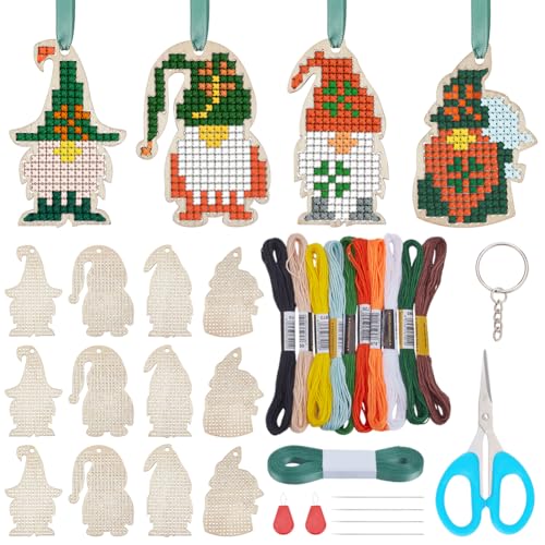 WEBEEDY 4 Styles Gnome Hölzerne Kreuzstich Kits Klee Elemente Kreuzstich Stickerei Kit Unvollendete Hölzerne St. Patrick's Day Dekorationen Schlüsselanhänger Schlüsselanhänger für Erwachsene, 12 Pcs von WEBEEDY