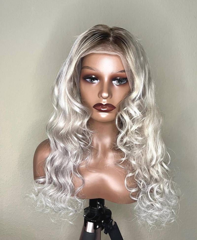 Ice Blonde 100% Human Hair Wig 24 Inch von Wamisi