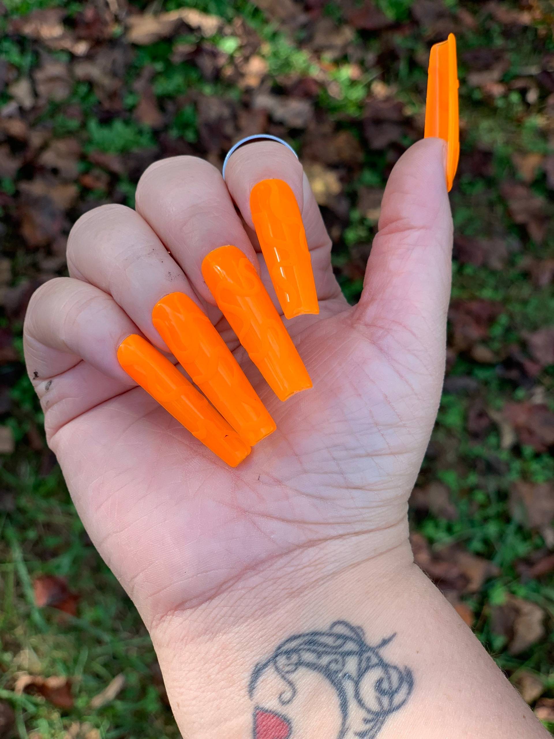 Textur Orange Press On Nails von WickedKlaws