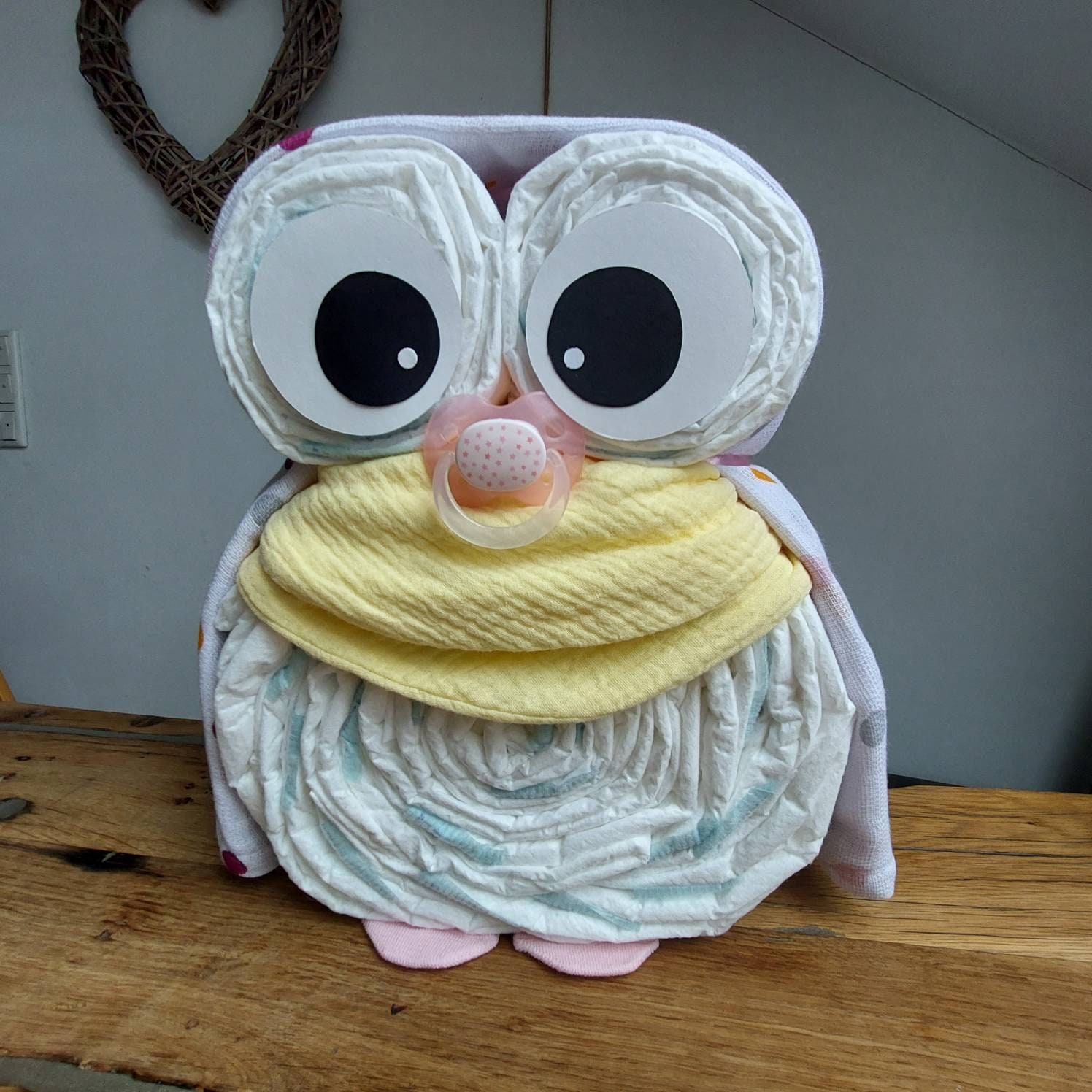 Windeltorte Eule Für Mädchen-Individuelles Geschenk Zur Geburt, Babyparty von WindelfeeGeschenke