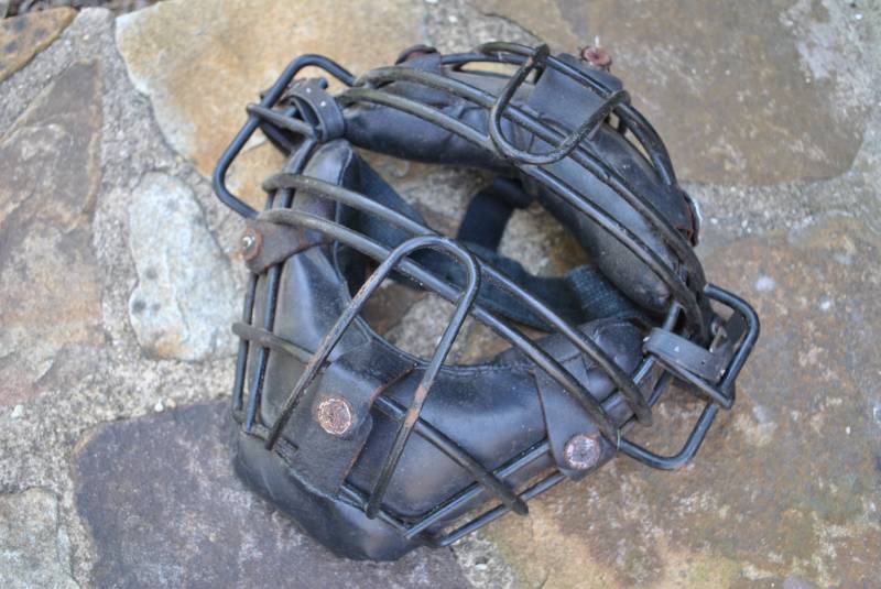 Vintage Baseball Catcher Umpire Mask Face Game Sport Memorabilia Display Kopfschutz von WinterFinds