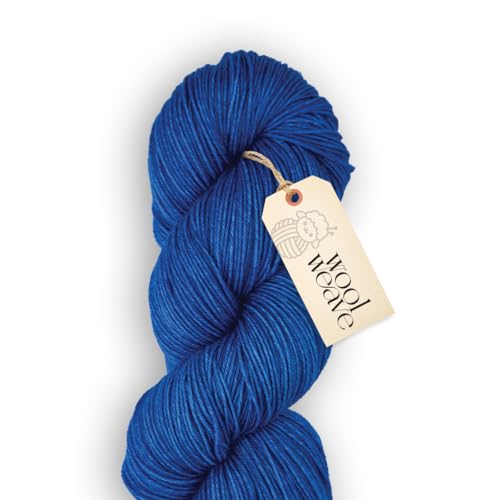 Woolweave Fingering Weight Garn, handgefärbt, 75 % extrafeine Merinowolle und 25 % Polyamid, 100 g Knäuel, 400 m – leichtes, weiches und strapazierfähiges blaues Garn zum Stricken und Häkeln von WoolWeave