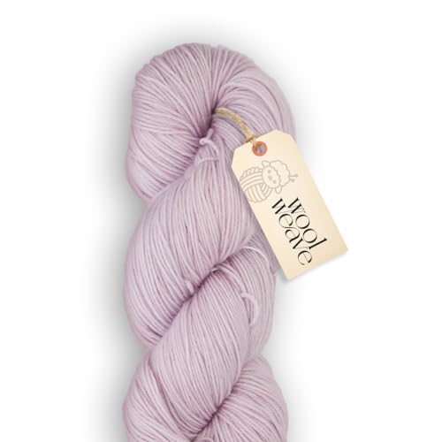 Woolweave Fingering Weight Garn, handgefärbte Sockengarne, 75 % extrafeine Merinowolle und 25 % Polyamid, 100 g Knäuel, 400 m – leicht, weich und langlebig, hellviolettes Garn zum Stricken und Häkeln von WoolWeave