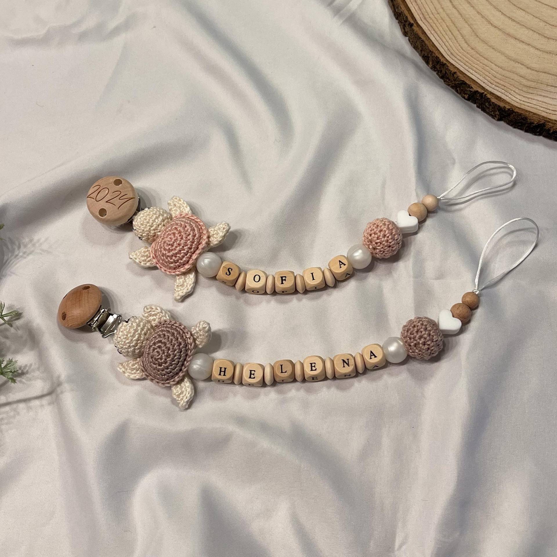 Schnullerkette Personalisiert Spieluhr Schildkröte Baby Kinderwagenkette Schlüsselanhänger von WunderherzchenbyAnja