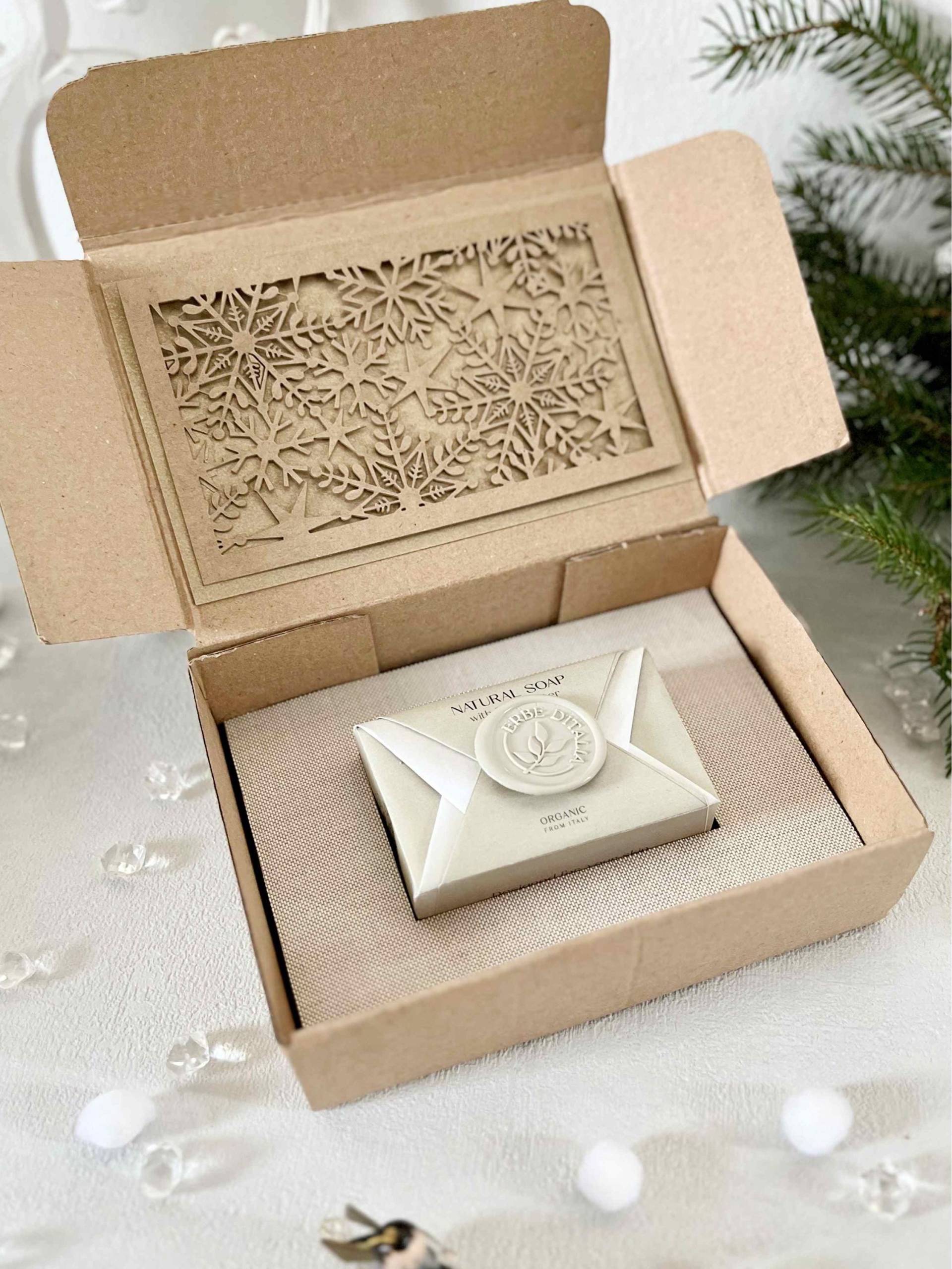 Shea-Butter | Erdbeerseife-Set Maßgeschneiderte Geschenkbox Mit Personalisierter Feiertagskarte Natürliches Weihnachtsgeschenk von WunderholzShop