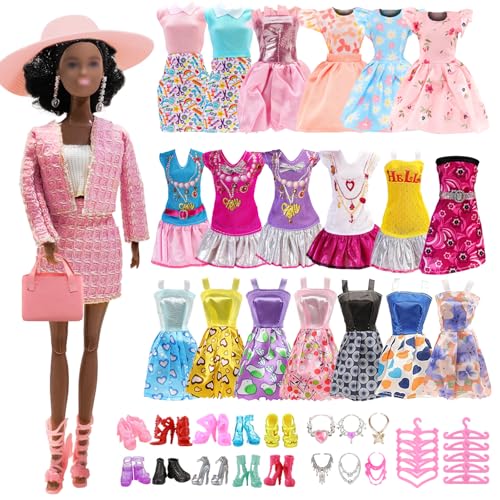 33 Stück Puppe Kleidung und Zubehör Set, 10 Mode Kleider Hut 16 Schuhe 6 Halskette Schmuck 10 Kleiderbügel, kompatibel mit Barbie 11,5 Zoll Mädchen Puppe Geburtstag Geschenke, in Random von Xerteam