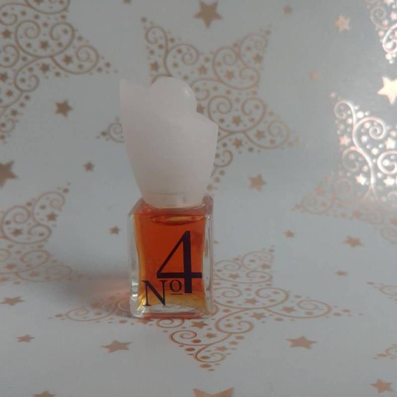 Miniatur Lr No. 4 Von International, 5 Ml Eau De Parfum von Xoxiane