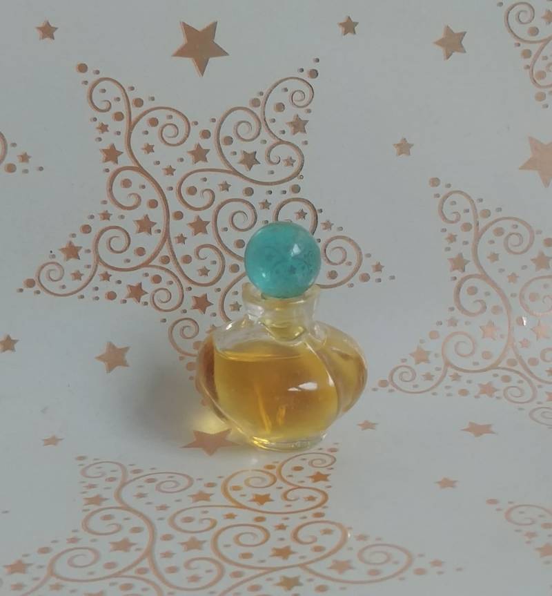 Miniatur Wings Von Giorgio Beverly Hills, 3, 5 Ml Reines Parfum 1992 von Xoxiane