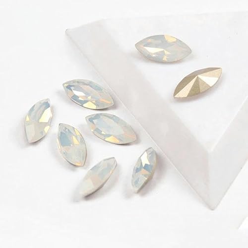 Top-Aufnähsteine, Goldklaue, Schmuck-Strasssteine, AAAAA, Nähkristalle, Pointback-Kristall, DIY-Bastelarbeit für Kleider, weißer Opal, mit Goldklaue, 4 x 8 mm, 45 St von YFSHC