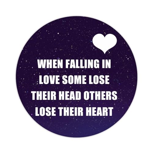 "When Falling in Love Some Lose Their Head Others Lose Their Heart Round Label Sticker 3 Inch Stickers for Notebook Stickers Motivational Quote Decal for Suitcase Computer Vinyl Decals Set of 50 Gift von Yelolyio