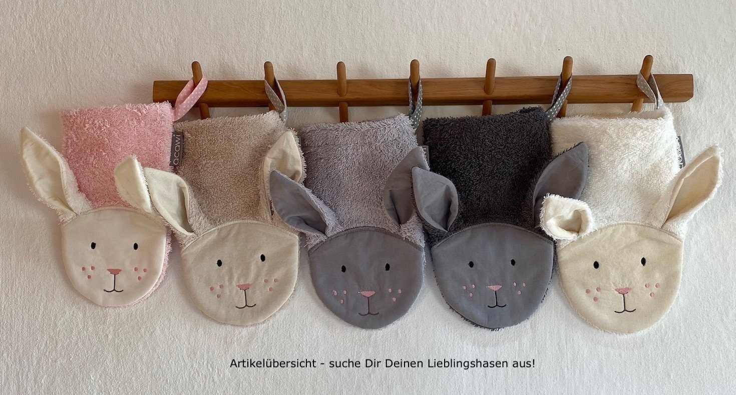 Hase - Flauschiger Kinder Waschhandschuh Wahlweise Mit Eingesticktem Namen in Verschiedenen Farben von acawi