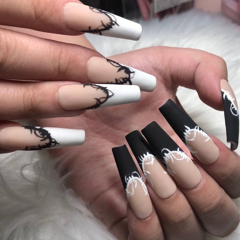 Langer Sarg Black & White Stacheldraht Matt Lange Goth/Emo Press On Nails - Friday Sale 2024 von anjsnails