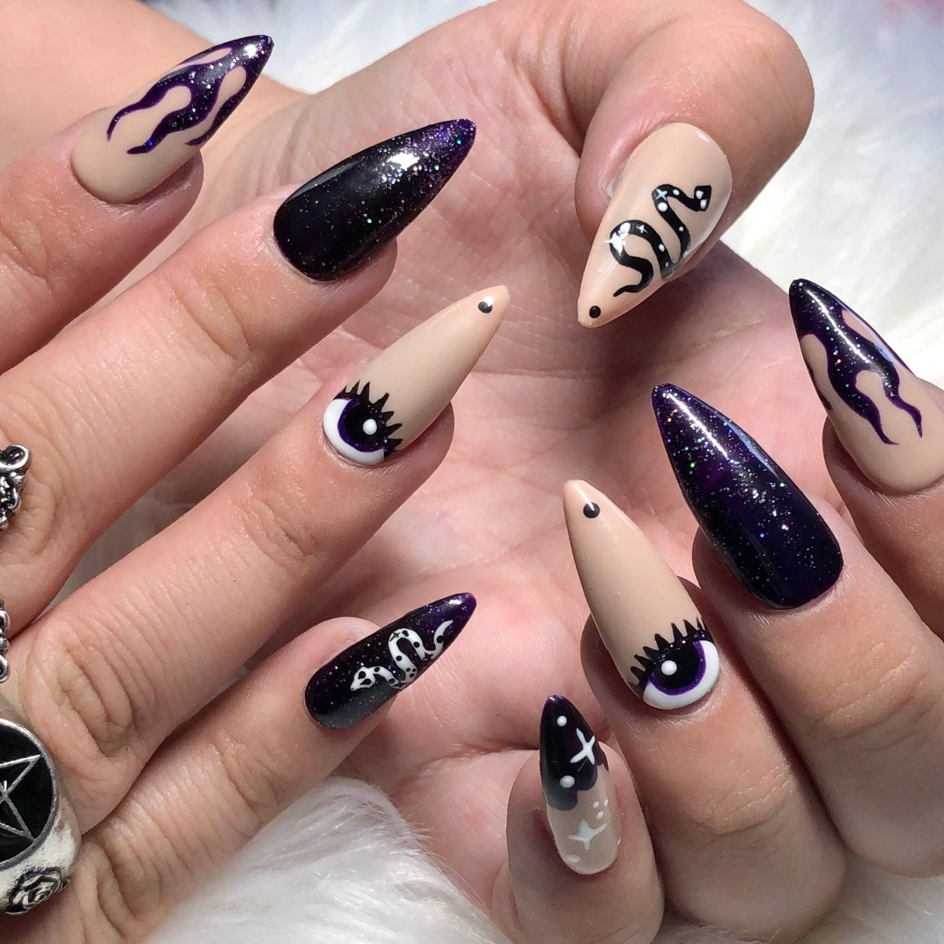 Witchy Witch Press On Nails Purple Mit Schlangen Und Augen Halloween - Halloweenkostüm 2024 von anjsnails