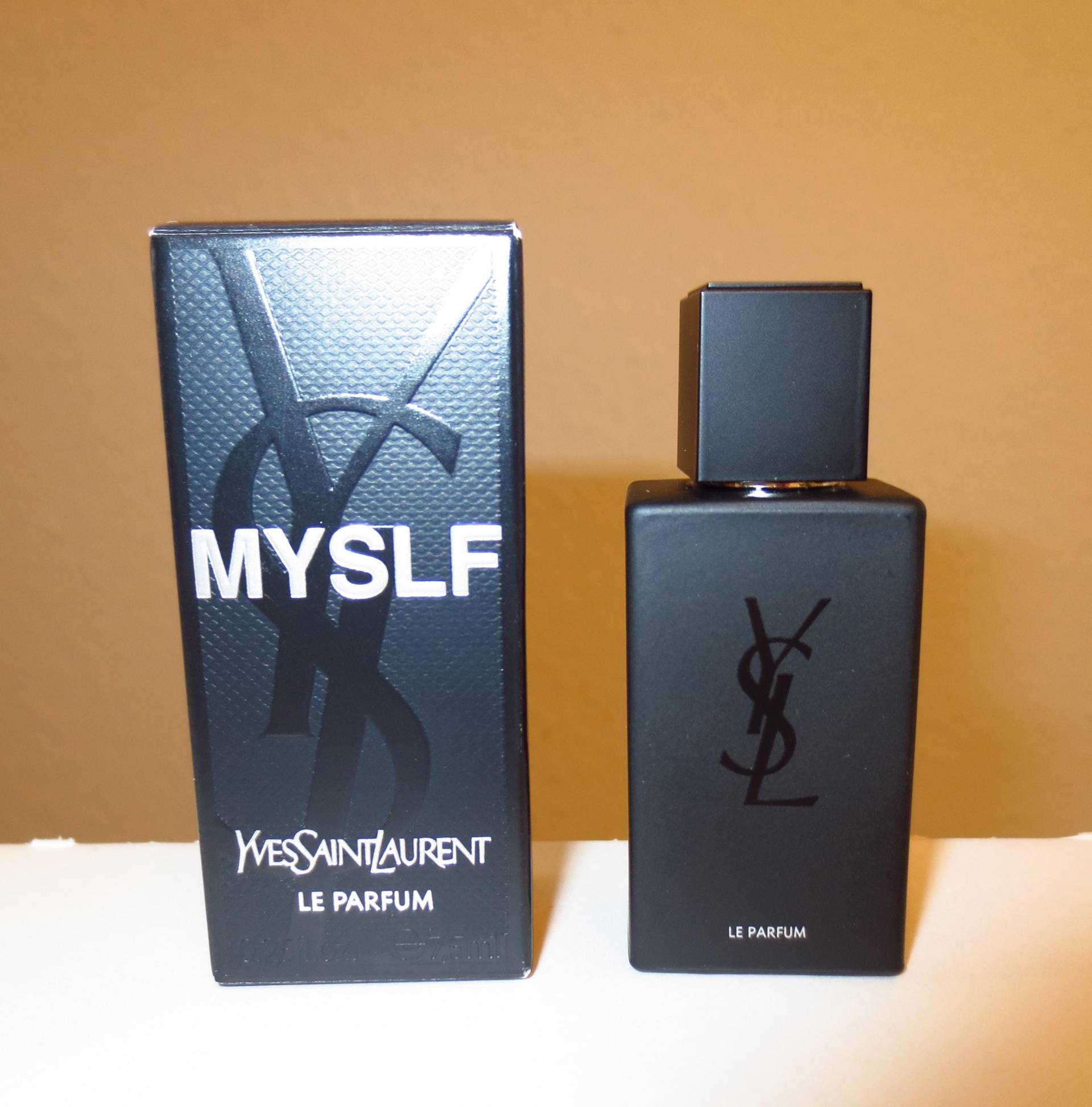 Sammlerminiatur „Myself Le Parfum Y". St Laurent 7, 5 Ml - Mini-Flasche 0, 25 Unzen von austrianneAT