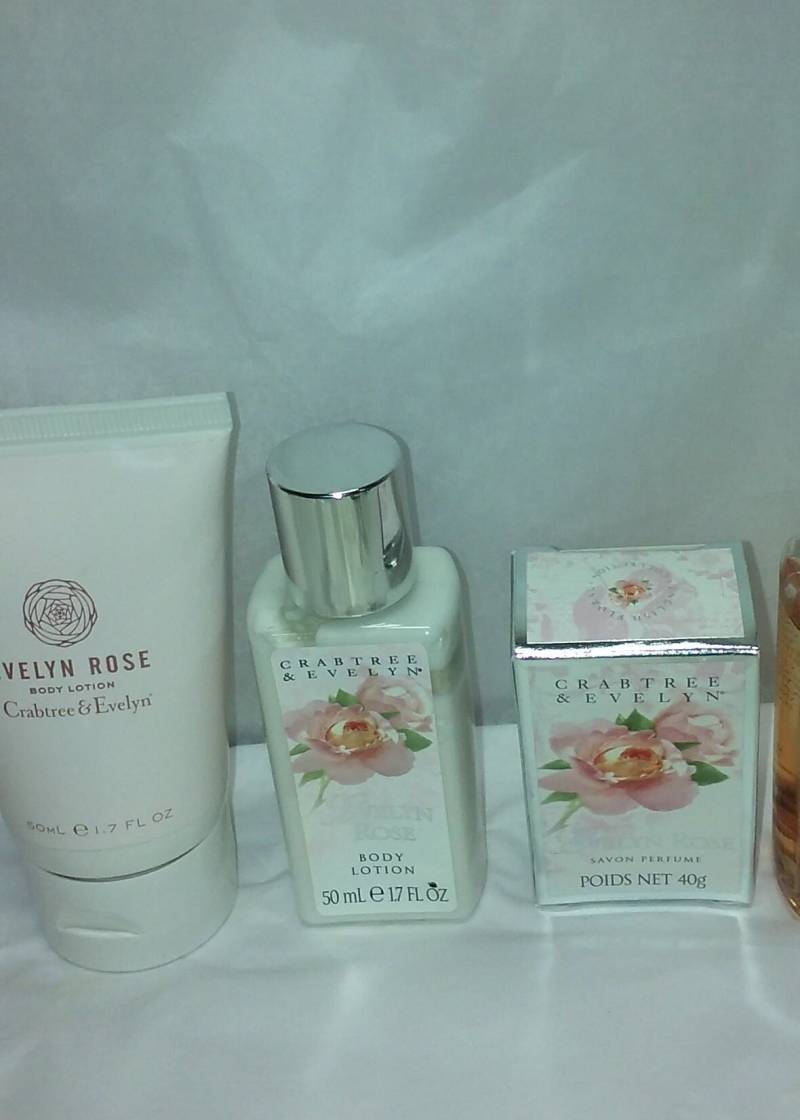 Crabtree Evelyn Rose Lotion, Seife Set, Kein Beutel von belfontantiques