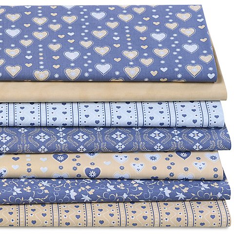 Patchwork- und Quiltpaket "Trachten", blau/biskuit von buttinette