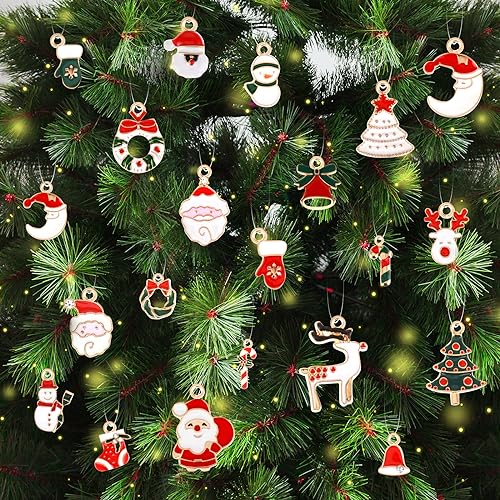 cobee Weihnachtsbaum Hängeornamente, 30 teiliges Mini Weihnachtsornament Set mit Schnur Weihnachtsmann Rentier Schneemann Weihnachtsstrumpf Handschuhe Glöckchen Kranz DIY Dekoration für Weihnachten von cobee