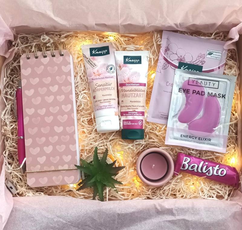 Gefüllte Geschenkbox - Blossom Bliss | Inkl. Personalisierbarer Grußkarte von deinelieblingsbox