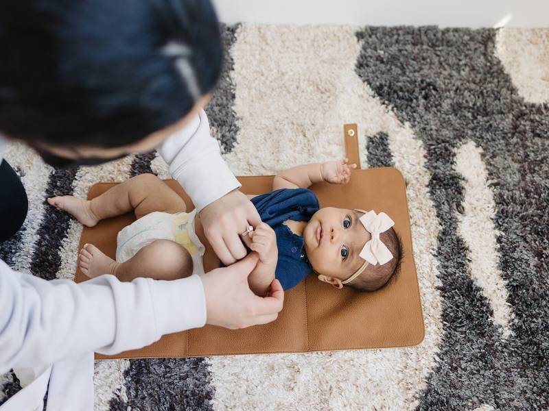 Vegan Leder Wickelauflage, Tragbare Windelwechsel, Reise-Wickelauflage, Wickelunterlage, Baby-Dusche-Geschenk, Neues Baby-Geschenk, Erwartende Eltern von elkieandco