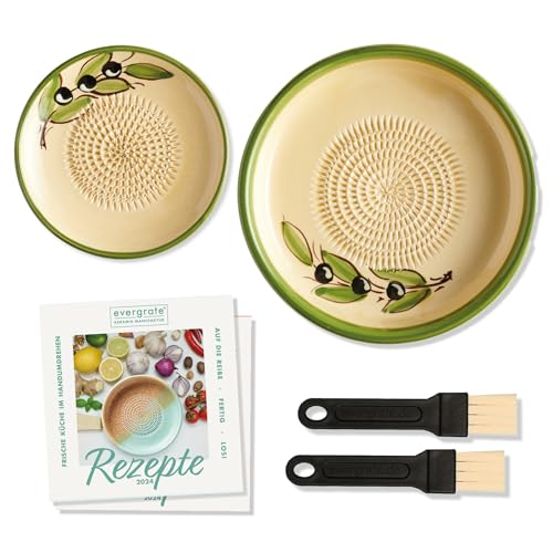 evergrate Geniales Duo: Tellerreibe + Dipschale Motiv Olivia mit 2 Küchenpinsel und 2 Rezepthefte evergrate Geniales Duo: Tellerreibe + Dipschale Motiv Olivia mit 2 Küchenpinsel und 2 Rezepthefte von evergrate