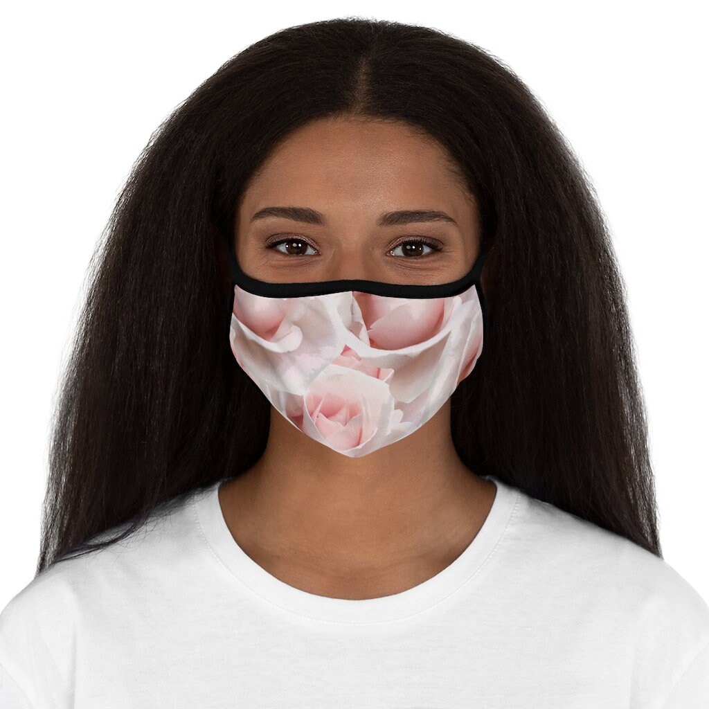 Covered With Roses Face Mask von fashionplusIQ