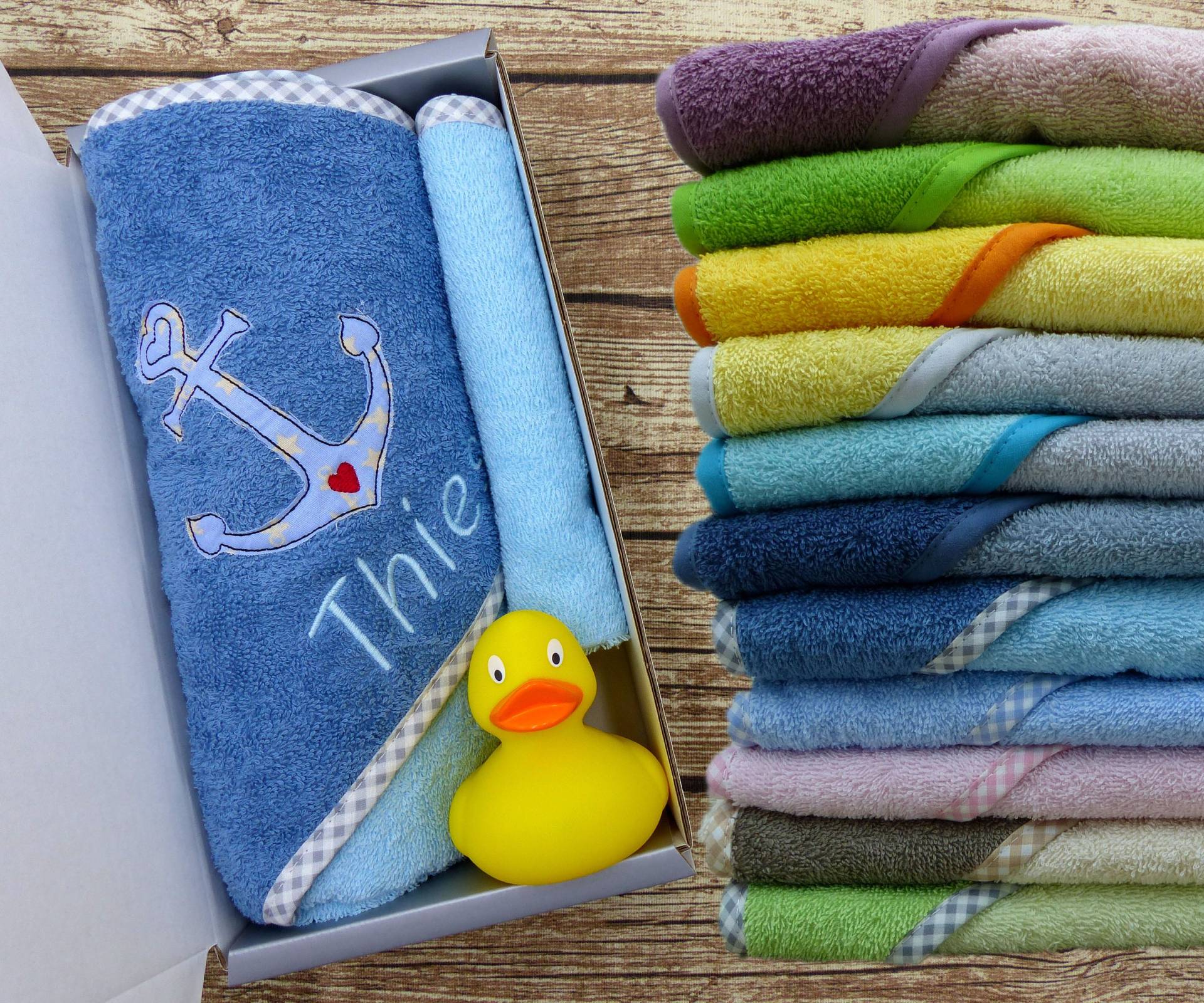 Geschenkset Baby Baden Mit Namen Anker in Wunschfarbe von geschenkelibelle