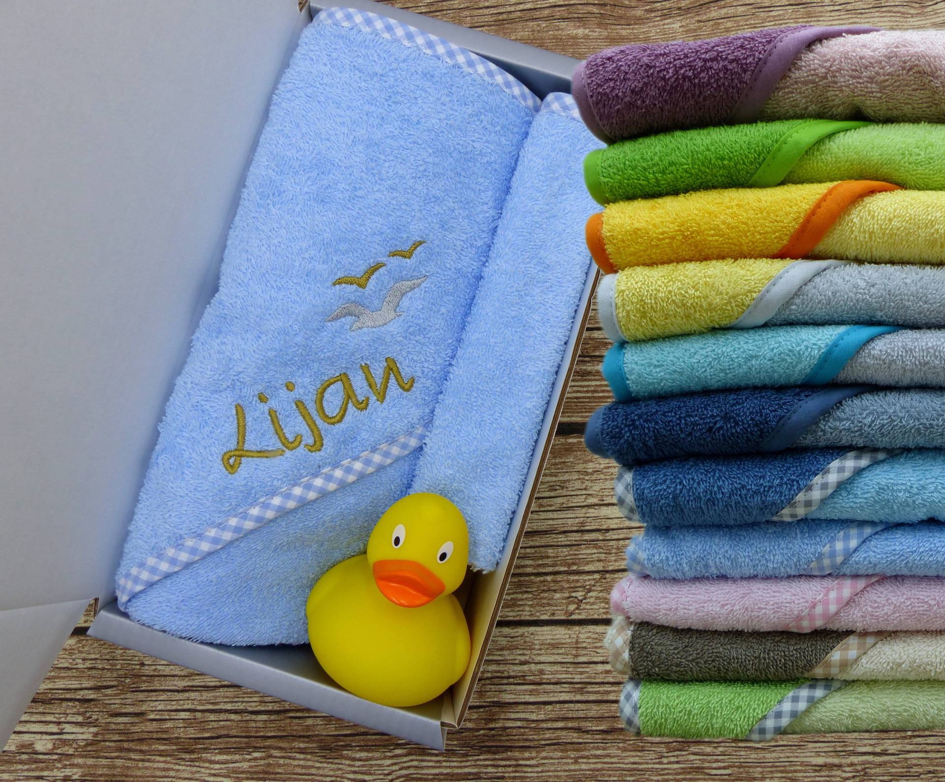 Geschenkset Baby Baden Mit Namen Möwen in Wunschfarbe von geschenkelibelle