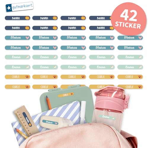 Gutmarkiert – Mini Namensaufkleber für Kinder – Personalisierbare Namensetiketten mit Namen & Symbol – wasserfest und langlebig – Ideal für Schule & Kindergarten. Format: 38x6mm. (Playground, 42) von gutmarkiert