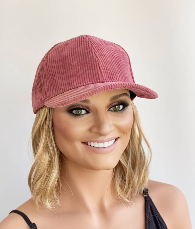 Altrosa Cord Baseball Cap Mit Kurzer Welliger Haare Befestigt | Hut Angebrachten Haaren Perücke| Mütze Haaren von headscarvesbyciara1