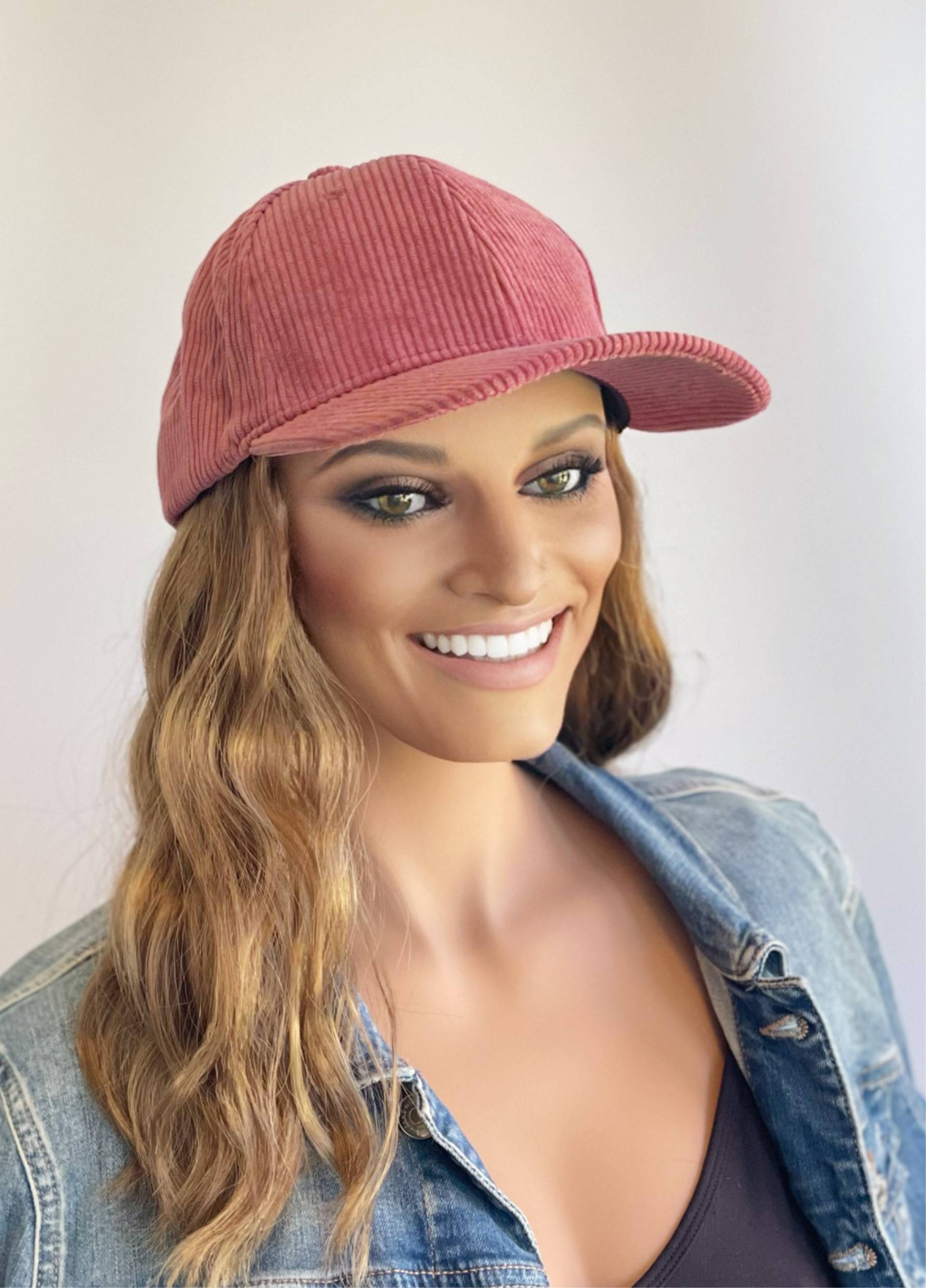 Altrosa Cord Baseball Cap Mit Langen Gewellten Haaren Befestigt | Hut Angebrachten Perücke| Mütze Haaren| Haare|Perücke Hut|Perücke Haar von headscarvesbyciara1