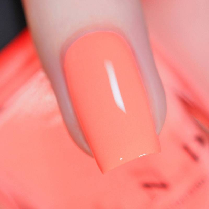 Sunny Days - Strahlender Neon Pfirsich Creme Nagellack von ilnpbrand