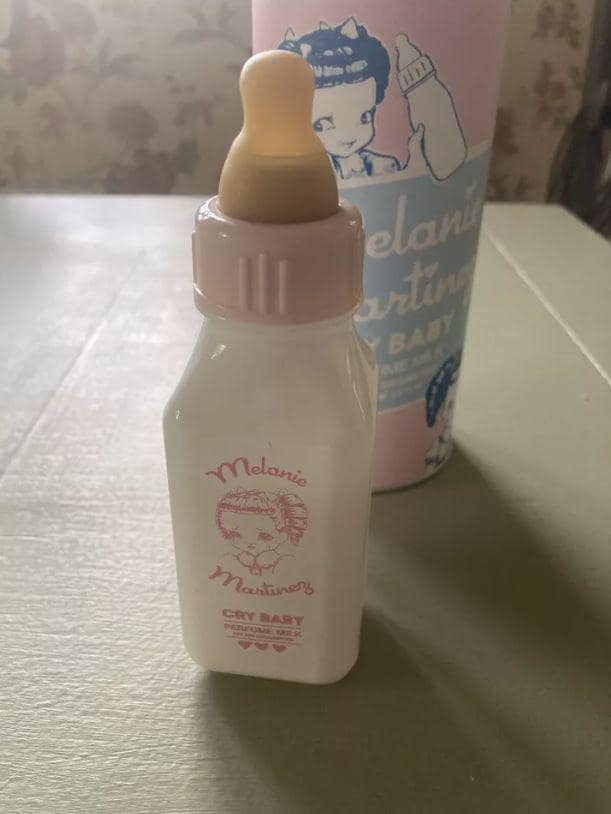 Melanie Martinez Crybaby Parfüm Full Flasche Mit Originalverpackung von karbouli